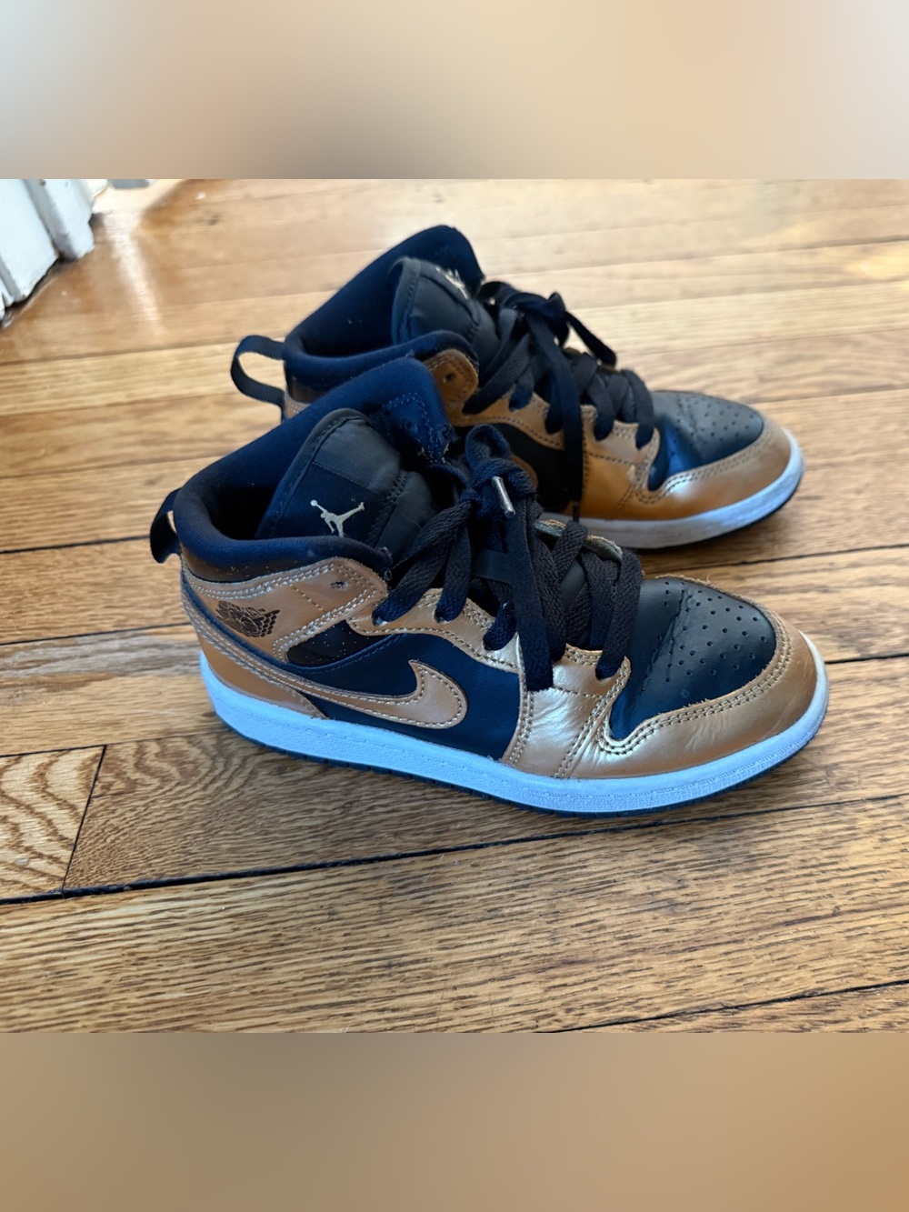 Nike Air Jordan 1 Mid SE Sneakers - Size 1